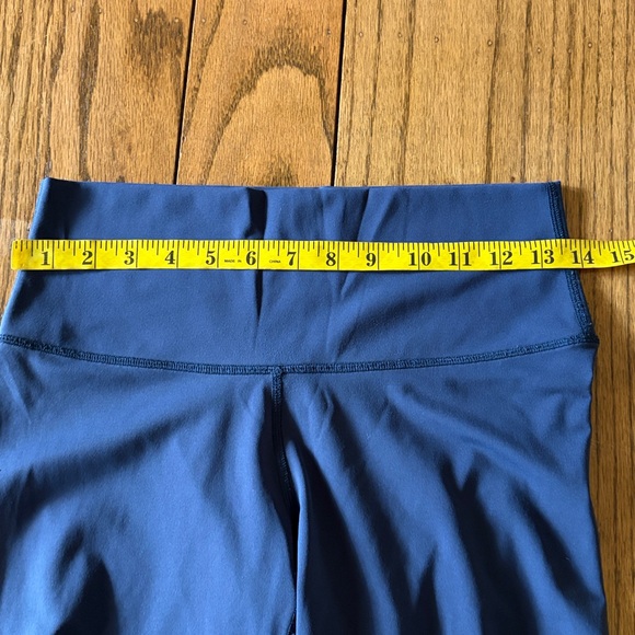 Lululemon Aligen Mid Rise Pants - Picture 9 of 10